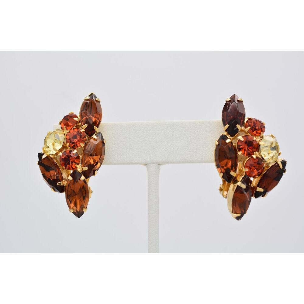 Weiss Vintage Crystal Clip Earrings Prong Rhinestone Brown Gold Signed BinAY